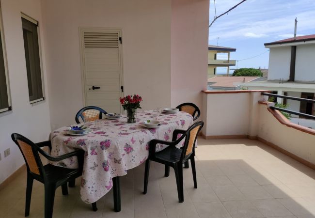 Appartamento a Isola di Capo Rizzuto - Comodo Appartamento vacanze 6 posti con ampia Veranda  : Japigium Conchiglia