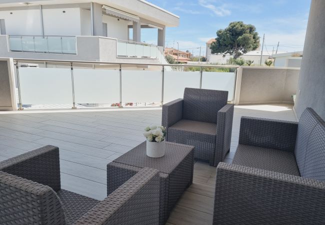 Appartamento a Capo Rizzuto - Appartamento con Terrazzo Super Accessoriato : Pesce Spada