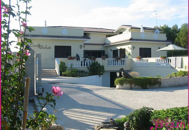 Villa in Isola di Capo Rizzuto - VILLA MIRANDA-JUANITA/BAHATI:RENTAL HOLIDAY HOUSES