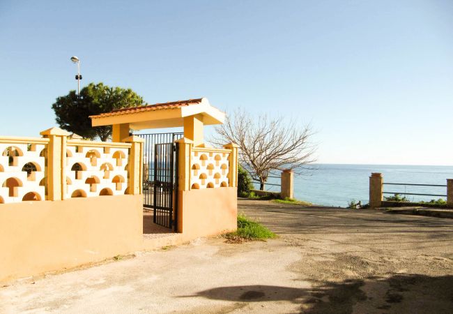 Chalet in Isola di Capo Rizzuto - VILLINO GRANCHIO:RENTAL HOLIDAY HOUSES