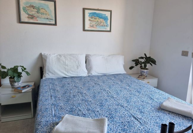 Apartment in Isola di Capo Rizzuto -  CASA VACANZE SMERALDO 1°P| CAPO RIZZUTO VACANZE