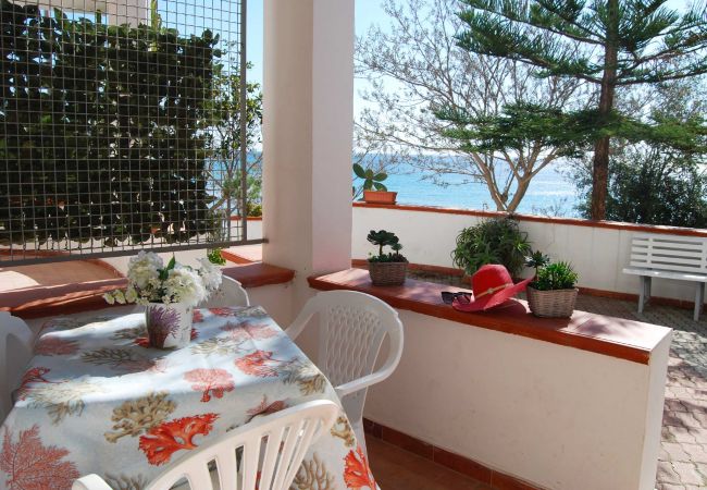 Apartment in Isola di Capo Rizzuto - VILLA RUBINO|BILO PIANO TERRA N. 5