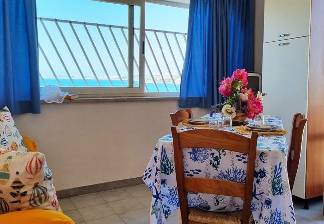 Apartment in Isola di Capo Rizzuto - CASA VACANZE SMERALDO|MANSARDA VISTA MARE N. 10