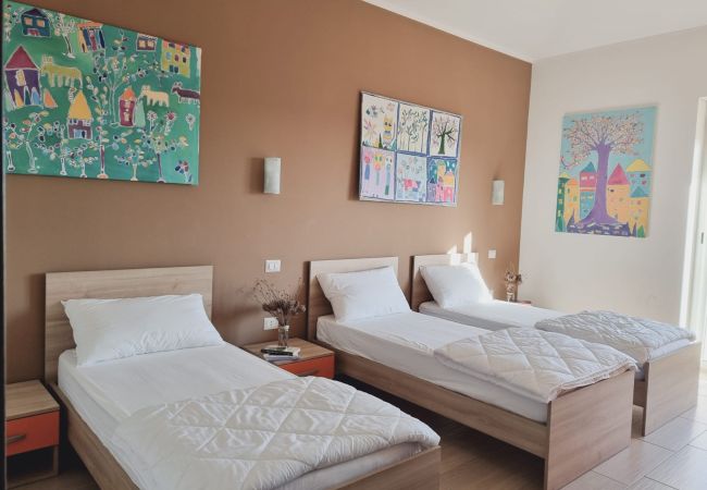 Rent by room in Isola di Capo Rizzuto - BED AND BREAKFAST TERRE JONICHE|CAMERA N.6