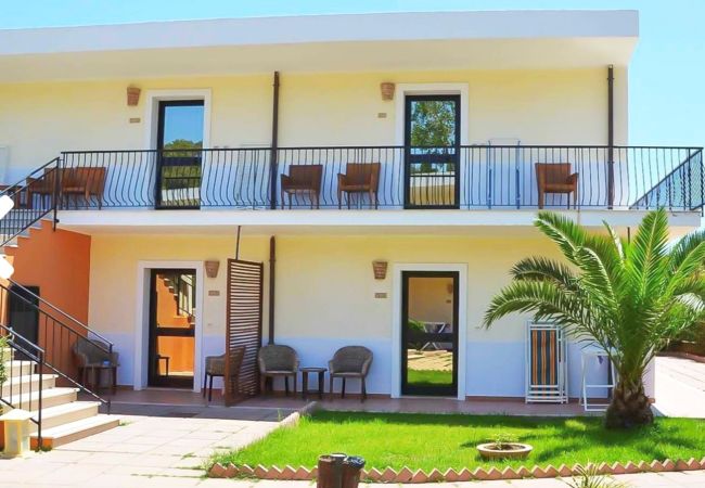 Rent by room in Capopiccolo - BAIA DEI GIGLI 2 PAX