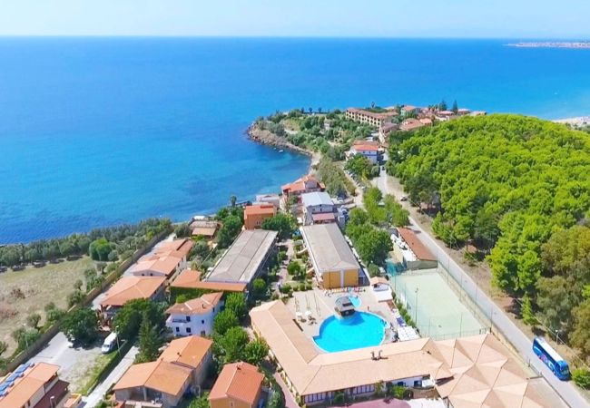 Rent by room in Capopiccolo - BAIA DEI GIGLI 2 PAX